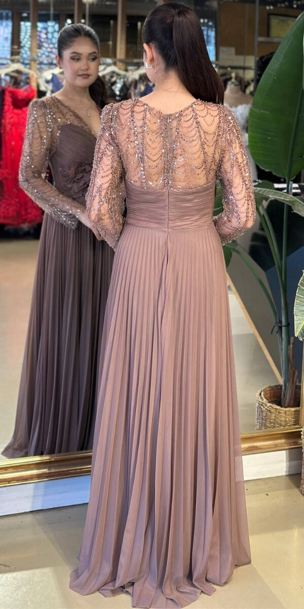 Açık Kahverengi V Yaka Uzun Kollu Çiçek Detaylı Kloş Etekli Şifon Uzun Abiye Elbise 11150-04 - 5