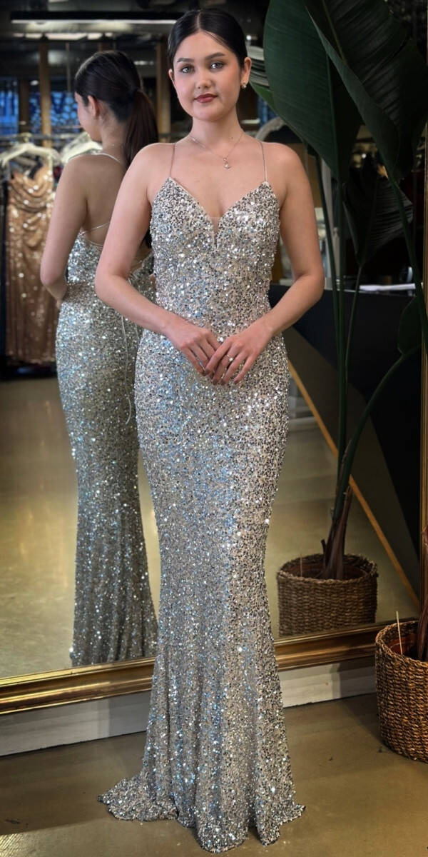 Bej İp Askılı V Yaka Sırt Dekolteli Balık Etekli Pul Payet Uzun Abiye Elbise 7714 - 1