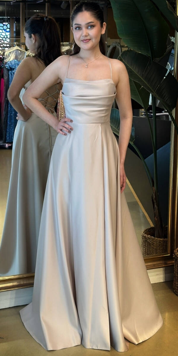 Bej İp Askılı Sırt Dekolteli Kloş Etekli Saten Uzun Abiye Elbise 7764 - 1