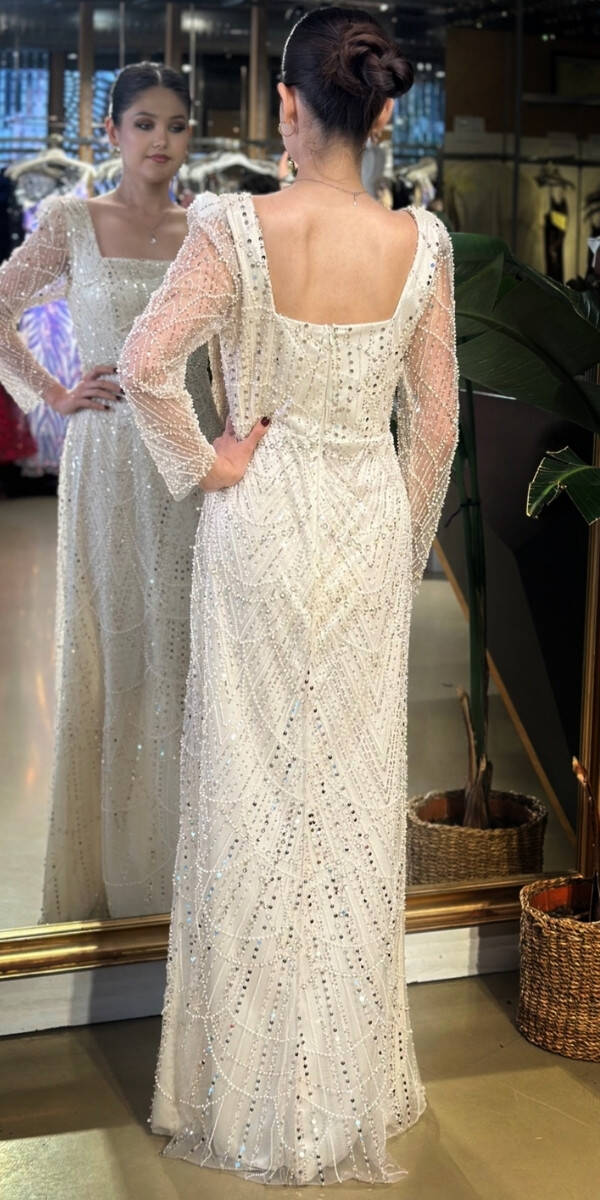 Bej Kare Yaka Uzun Kollu Kloş Etekli Pullu Boncuklu Uzun Abiye Elbise 11047-02 - 5