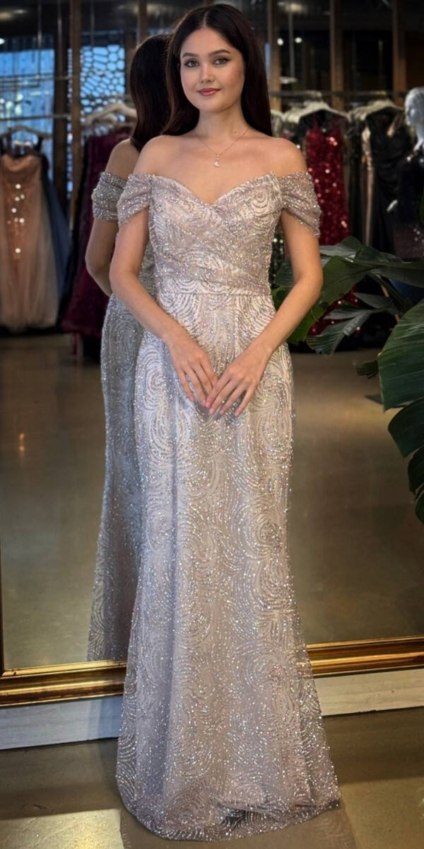 Bej Madonna Yaka Sırt Dekolteli Düz Kesim Simli Uzun Abiye Elbise 11113-06 - 1