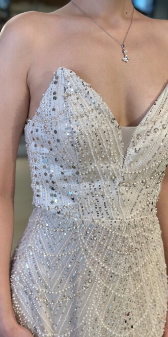 Bej Straplez Yaka Sırt Dekolteli Düz Kesim Pullu Boncuklu Uzun Abiye Elbise 11036-01 - 4