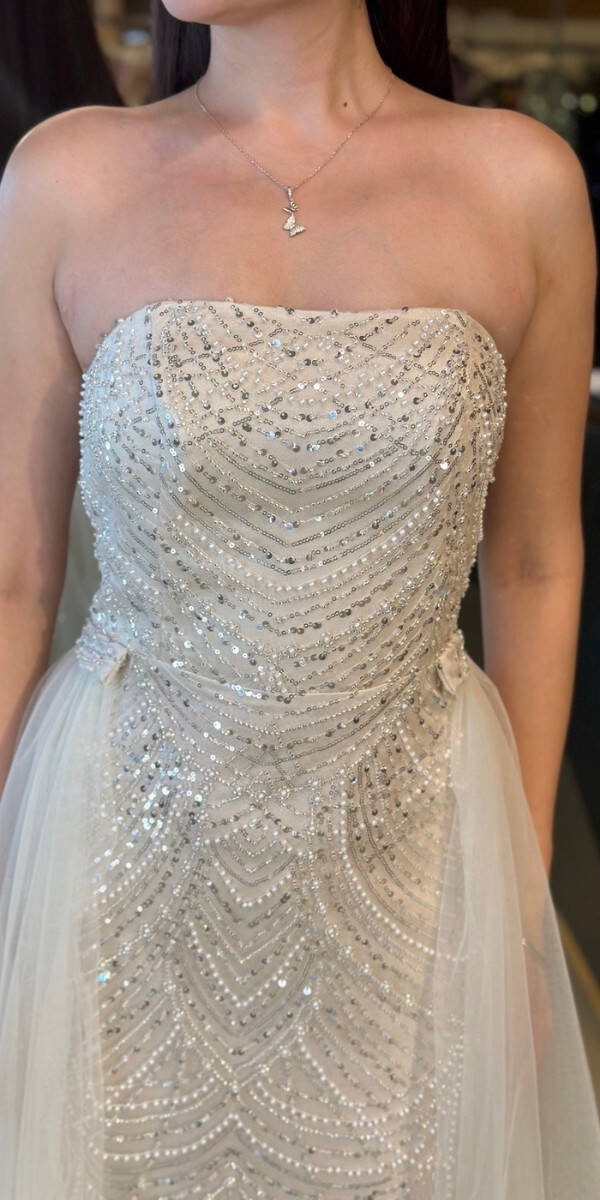 Bej Straplez Yaka Tül Pelerin Etekli Pullu Boncuklu Uzun Abiye Elbise 7705 - 4