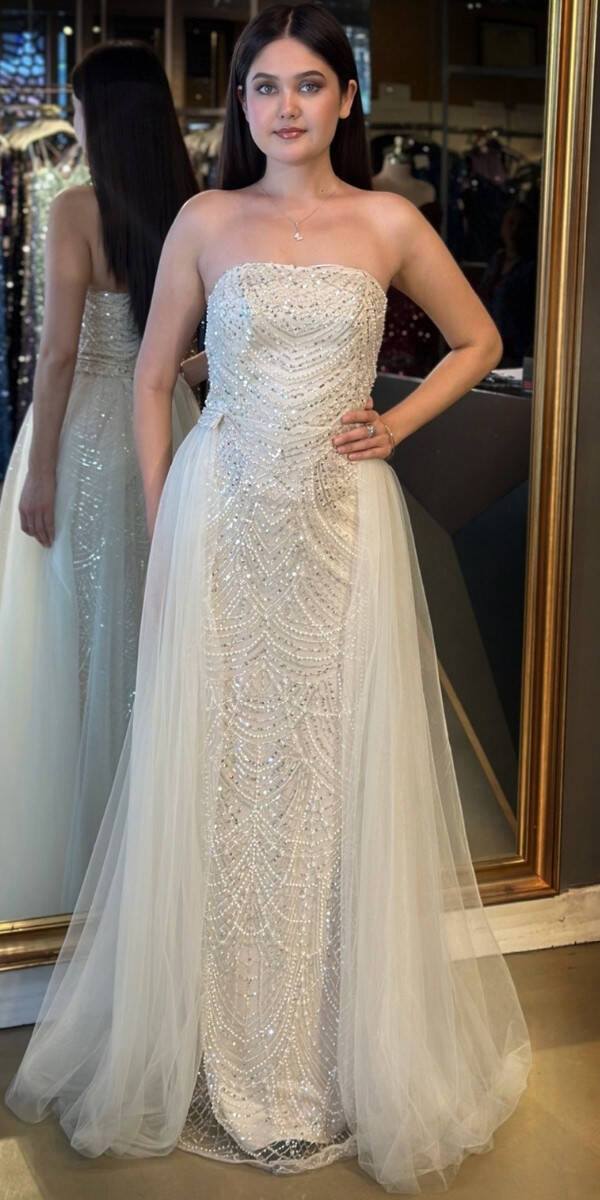 Bej Straplez Yaka Tül Pelerin Etekli Pullu Boncuklu Uzun Abiye Elbise 7705 - 1