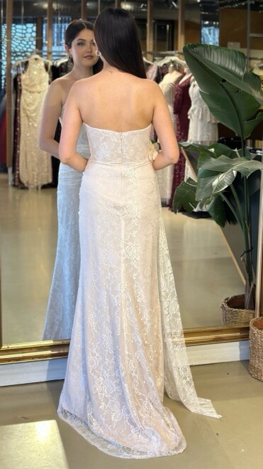 Bej Straplez Yaka Yırtmaçlı Düz Kesim Likralı Dantel Uzun Abiye Elbise 11194-08 - 5