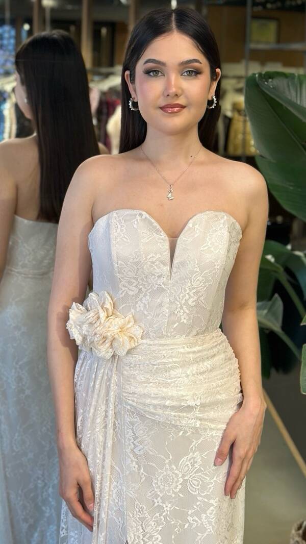 Bej Straplez Yaka Yırtmaçlı Düz Kesim Likralı Dantel Uzun Abiye Elbise 11194-08 - 3