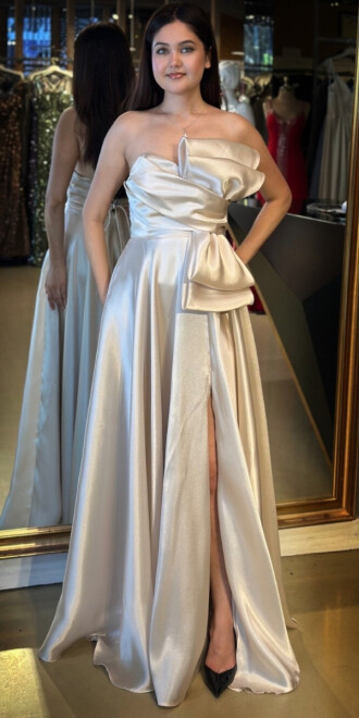 Bej Straplez Yaka Yırtmaçlı Kloş Etekli Organze Uzun Abiye Elbise 7679 - abiyeniall