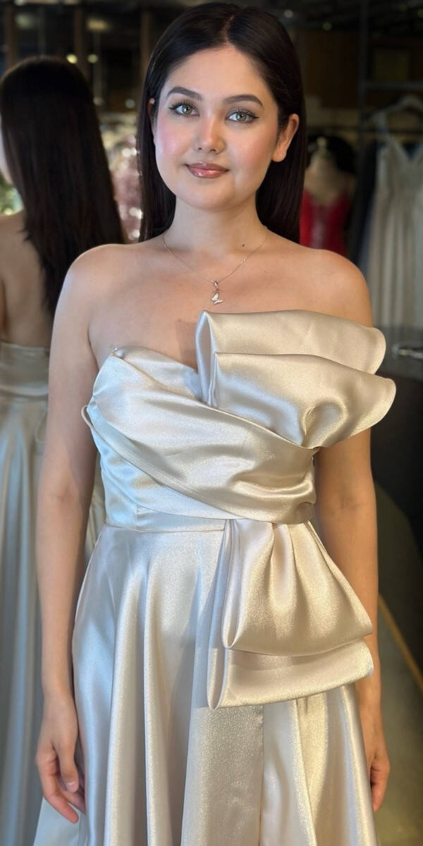 Bej Straplez Yaka Yırtmaçlı Kloş Etekli Organze Uzun Abiye Elbise 7679 - 3