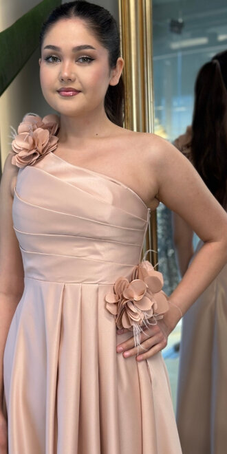 Bej Tek Omuzlu Çiçek Detaylı Kloş Etekli Saten Uzun Abiye Elbise 7659 - 3