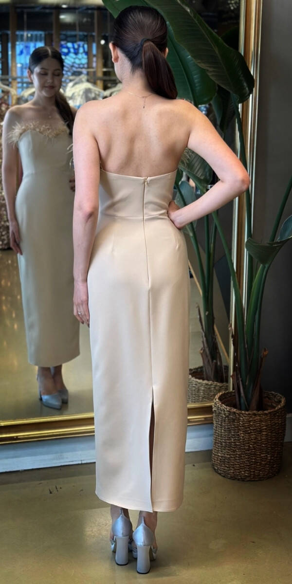 Bej Tüy Detaylı Yırtmaçlı Düz Kesim Krep Midi Abiye Elbise 7765 - 5