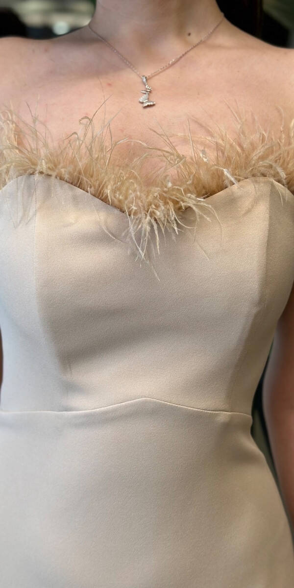 Bej Tüy Detaylı Yırtmaçlı Düz Kesim Krep Midi Abiye Elbise 7765 - 4