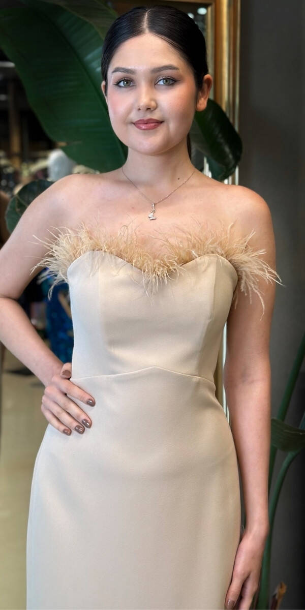 Bej Tüy Detaylı Yırtmaçlı Düz Kesim Krep Midi Abiye Elbise 7765 - 3