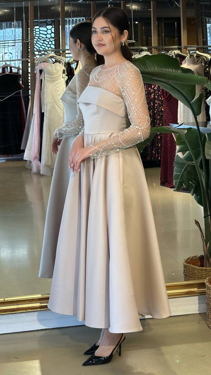 Bej Yuvarlak Yaka Uzun Kollu Kloş Etekli Saten Midi Abiye Elbise 11139-04 - 2