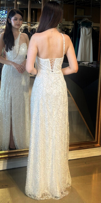 Beyaz İnce Askılı Sırt Dekolteli Yırtmaçlı Düz Kesim Pullu Boncuklu Uzun Abiye Elbise 11002 - 5