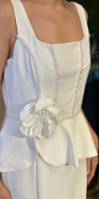 Beyaz Kare Yaka Kalın Askı Çiçek Detaylı Düz Kesim Krep Uzun Abiye Elbise 11161-02 - 4