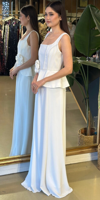 Beyaz Kare Yaka Kalın Askı Çiçek Detaylı Düz Kesim Krep Uzun Abiye Elbise 11161-02 - 2