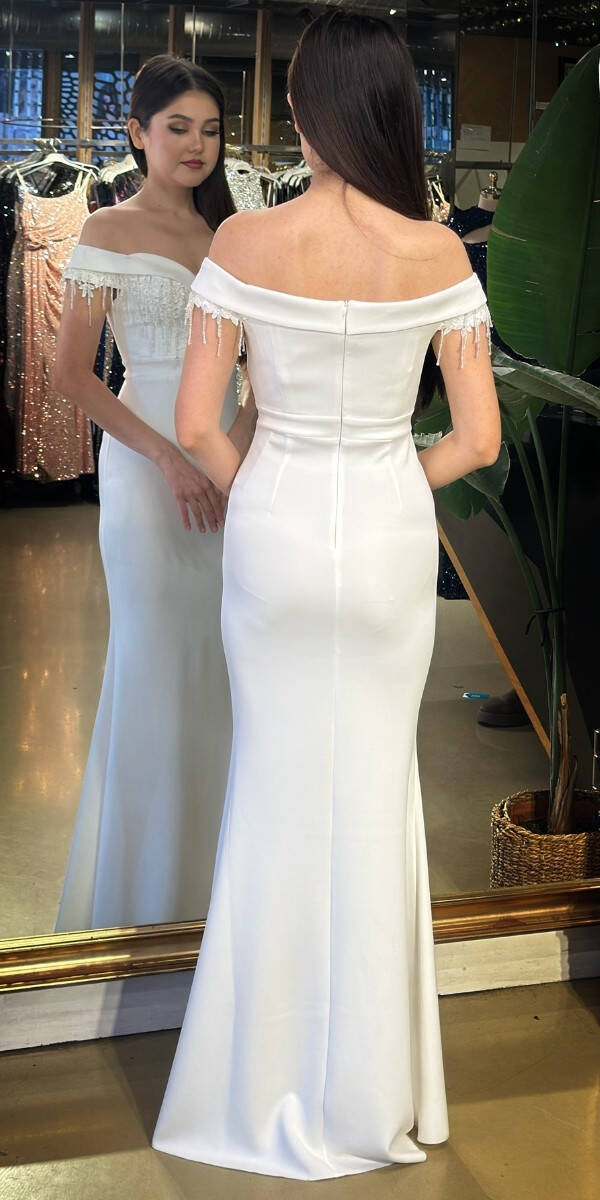 Beyaz Madonna Yaka Boncuk İşlemeli Düz Kesim Krep Uzun Abiye Elbise 11011-01 - 5