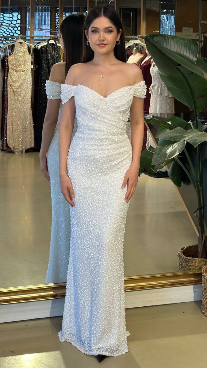 Beyaz Madonna Yaka Düz Kesim Likralı Payet Uzun Abiye Elbise 11085-11 - 1