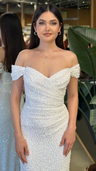 Beyaz Madonna Yaka Düz Kesim Likralı Payet Uzun Abiye Elbise 11085-11 - 3