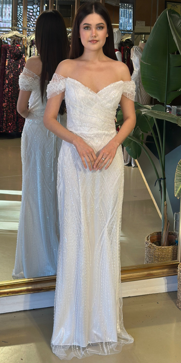 Kırık Beyaz Madonna Yaka Sırt Dekolteli Düz Kesim Pullu Boncuklu Uzun Abiye Elbise 11044-11 - 1