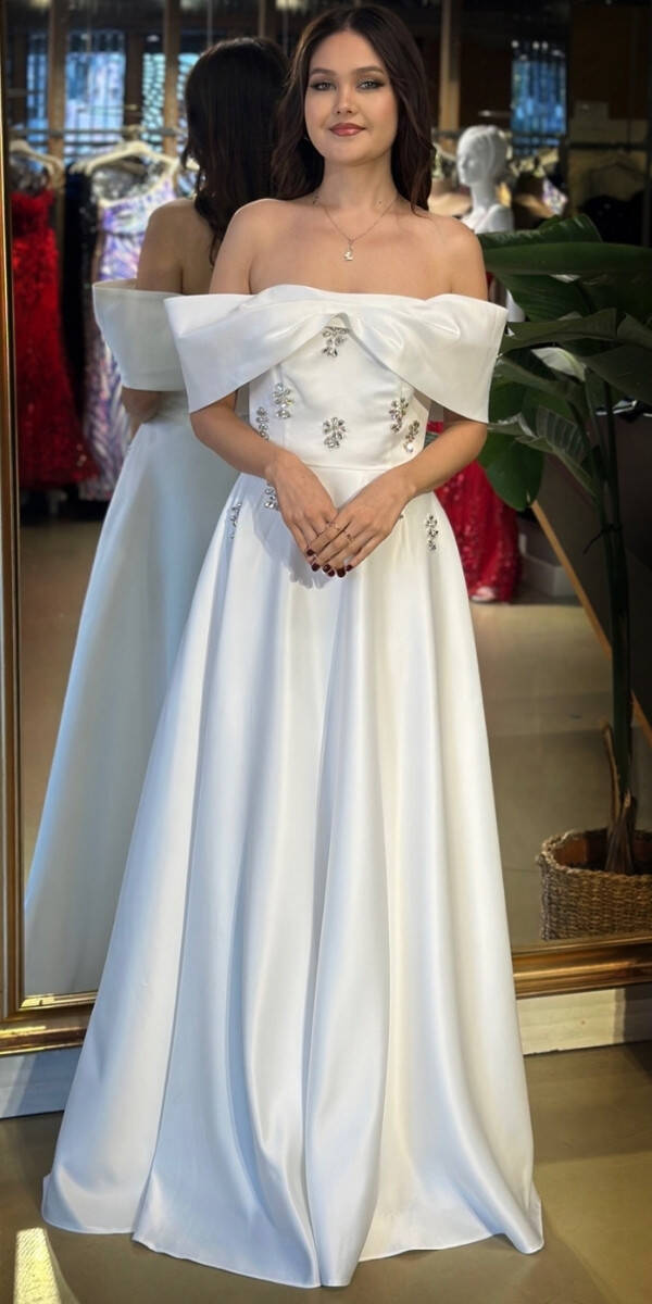 Beyaz Madonna Yaka Taş Detaylı Kloş Etekli Saten Uzun Abiye Elbise 11063-09 - 1