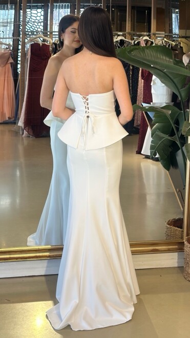 Beyaz Straplez Yaka Balık Etekli Krep Uzun Abiye Elbise 11224-06 - 5