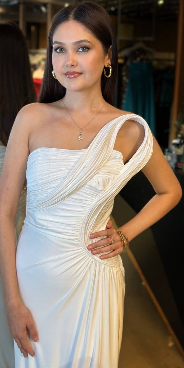 Beyaz Straplez Yaka Detaylı Yırtmaçlı Düz Kesim Likralı Uzun Abiye Elbise 11031 - 3