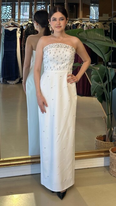 Beyaz Straplez Yaka Düz Kesim Krep Uzun Abiye Elbise 11210-01 - abiyeniall