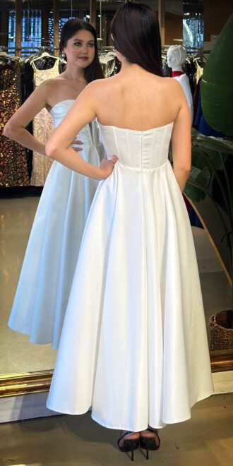 Beyaz Straplez Yaka Kloş Etekli Saten Midi Abiye Elbise 11182-02 - 5