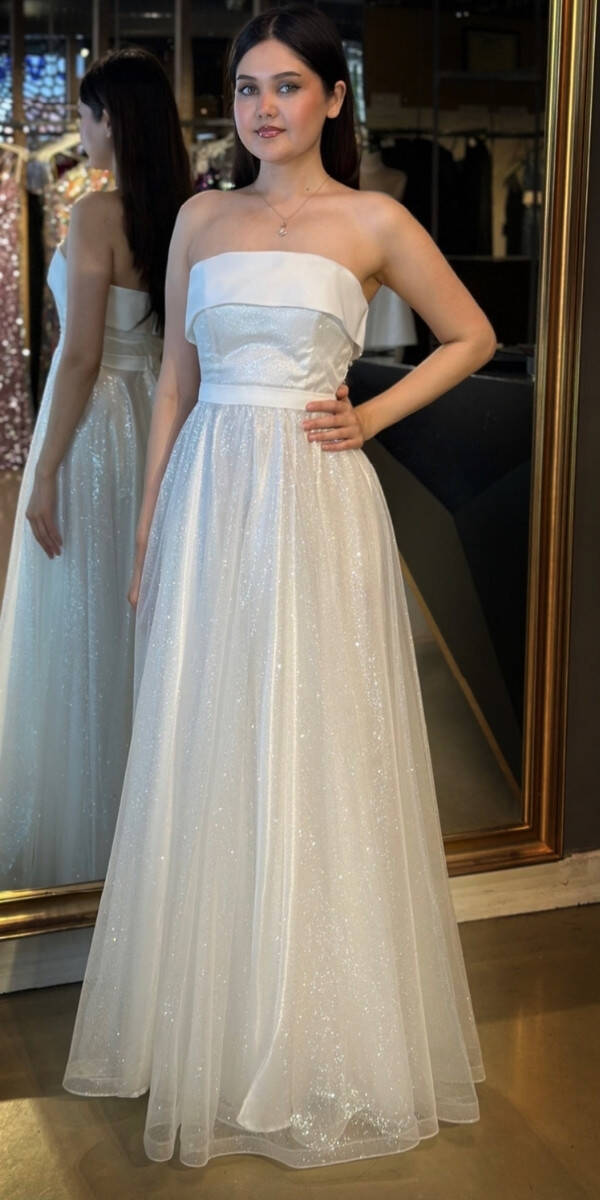 Beyaz Straplez Yaka Kloş Etekli Tül Uzun Abiye Elbise 7743 - 1