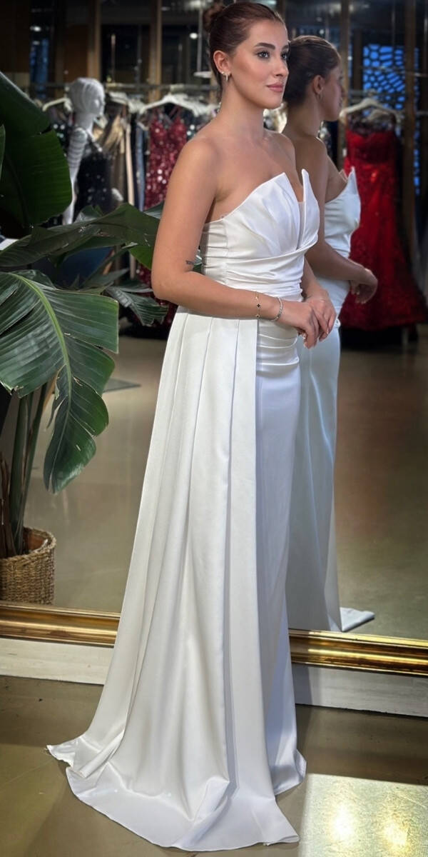 Beyaz Straplez Yaka Sırt Dekolteli Düz Kesim Saten Uzun Abiye Elbise 11131-05 - 2