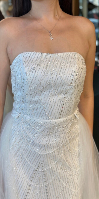 Beyaz Straplez Yaka Tül Pelerin Etekli Pullu Boncuklu Uzun Abiye Elbise 7705 - 4