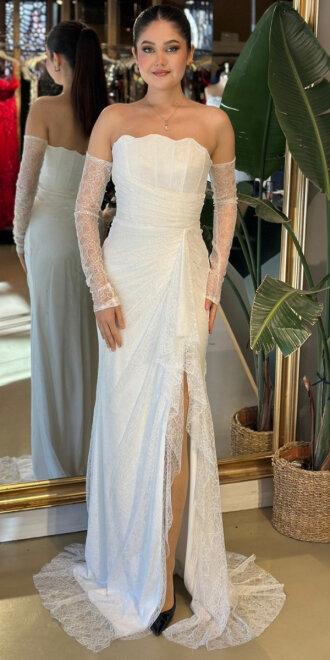 Beyaz Straplez Yaka Uzun Kollu Anvelop Yırtmaçlı Düz Kesim Likralı Dantel Uzun Abiye Elbise 11204-02 - abiyeniall