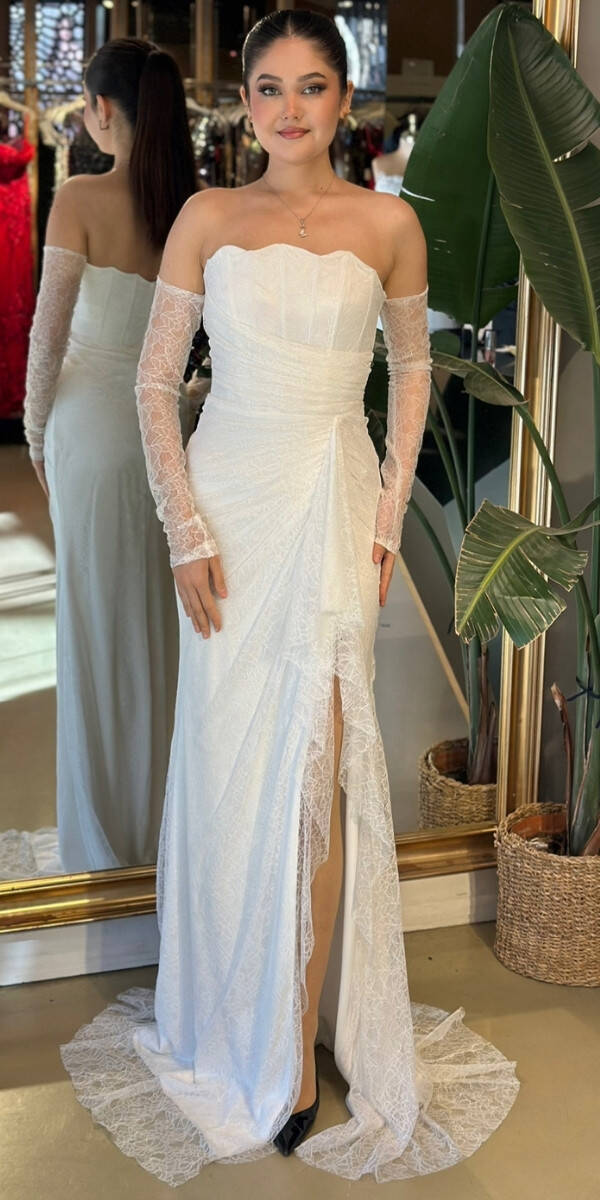 Beyaz Straplez Yaka Uzun Kollu Anvelop Yırtmaçlı Düz Kesim Likralı Dantel Uzun Abiye Elbise 11204-02 - 1