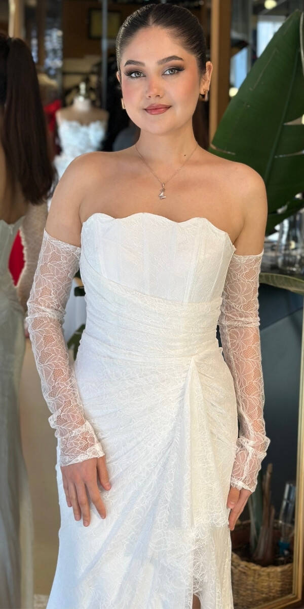 Beyaz Straplez Yaka Uzun Kollu Anvelop Yırtmaçlı Düz Kesim Likralı Dantel Uzun Abiye Elbise 11204-02 - 3