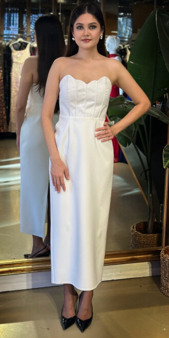 Beyaz Straplez Yaka Yırtmaçlı Düz Kesim Krep Midi Abiye Elbise 11169-01 - abiyeniall