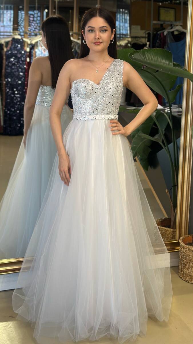 Beyaz Tek Omuzlu Kloş Etekli Tül Uzun Abiye Elbise 7423 - 1