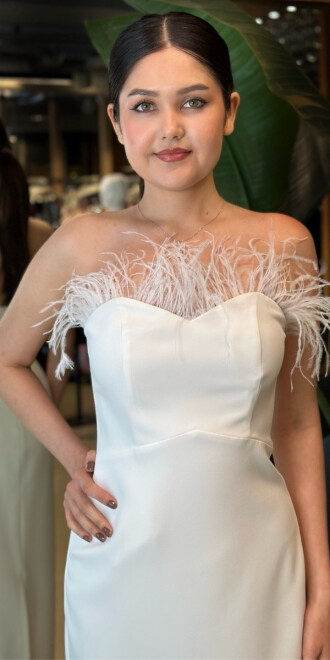 Beyaz Tüy Detaylı Yırtmaçlı Düz Kesim Krep Midi Abiye Elbise 7765 - 3