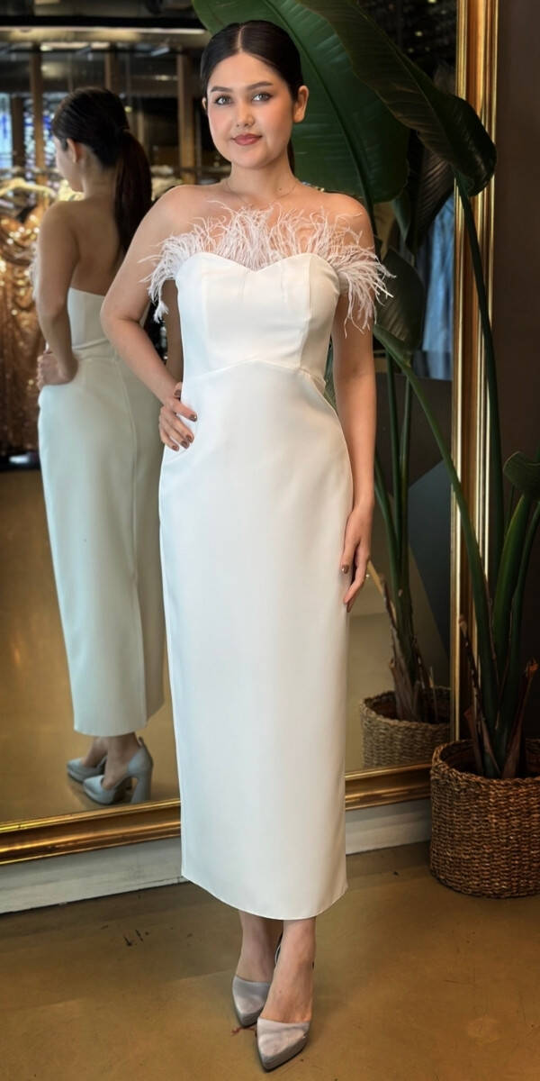 Beyaz Tüy Detaylı Yırtmaçlı Düz Kesim Krep Midi Abiye Elbise 7765 - 1