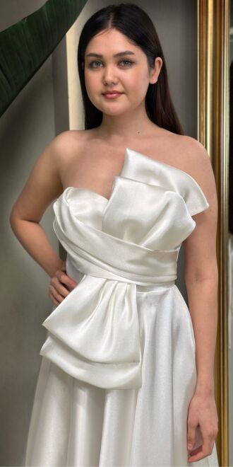 Beyaz Straplez Yaka Yırtmaçlı Kloş Etekli Organze Uzun Abiye Elbise 7679 - 2