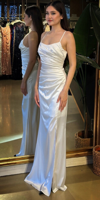 Beyaz Yuvarlak Yaka İp Askılı Sırt Dekolteli Yırtmaçlı Düz Kesim Saten Uzun Abiye Elbise 11105-03 - 2