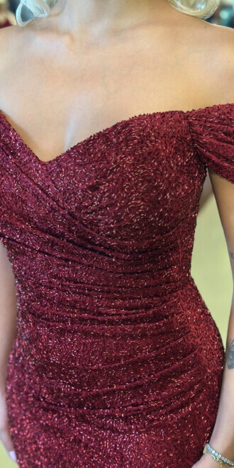 Bordo Madonna Yaka Düz Kesim Pullu Boncuklu Uzun Abiye Elbise 11023 - 3