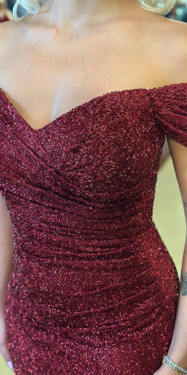 Bordo Madonna Yaka Düz Kesim Pullu Boncuklu Uzun Abiye Elbise 11023 - 3