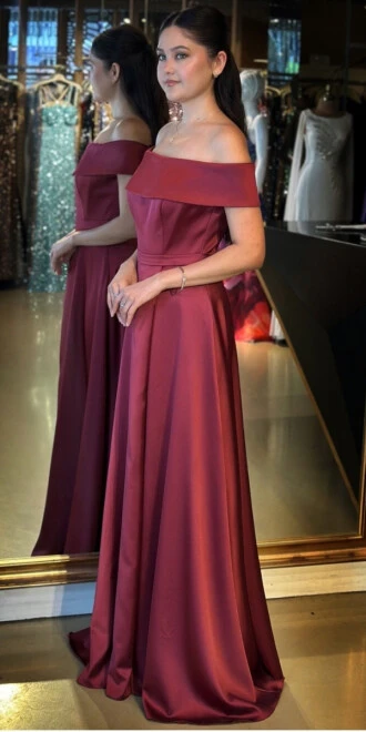 Bordo Madonna Yaka Kloş Etekli Saten Uzun Abiye Elbise 11067 - 2