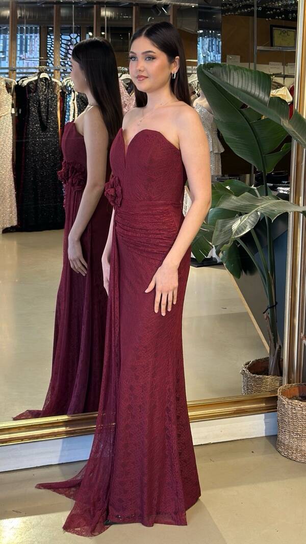 Bordo Straplez Yaka Yırtmaçlı Düz Kesim Likralı Dantel Uzun Abiye Elbise 11194-05 - 2