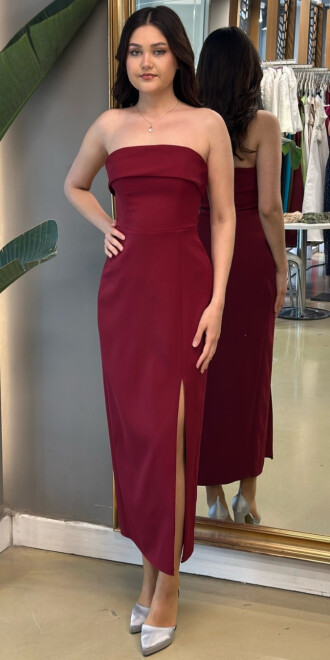 Bordo Straplez Yaka Yırtmaçlı Düz Kesim Krep Midi Abiye Elbise 7692 