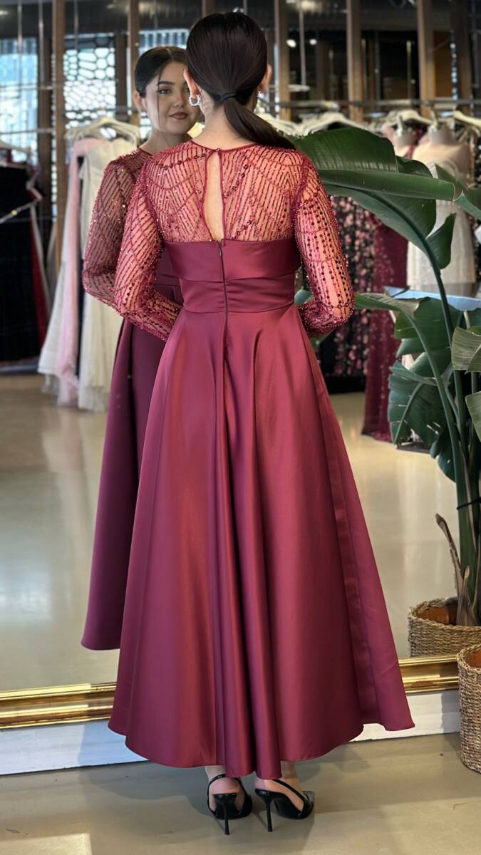 Bordo Yuvarlak Yaka Uzun Kollu Kloş Etekli Saten Midi Abiye Elbise 11139-03 - 5