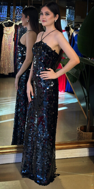 C.P Siyah Halter Yaka Sırt Dekolteli Yırtmaçlı Düz Kesim Payet Midi Abiye Elbise 11042-05 - 2