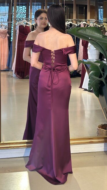 Damson Madonna Yaka Sırt Dekolteli Yırtmaçlı Düz Kesim Saten Uzun Abiye Elbise 11128-05 - 5