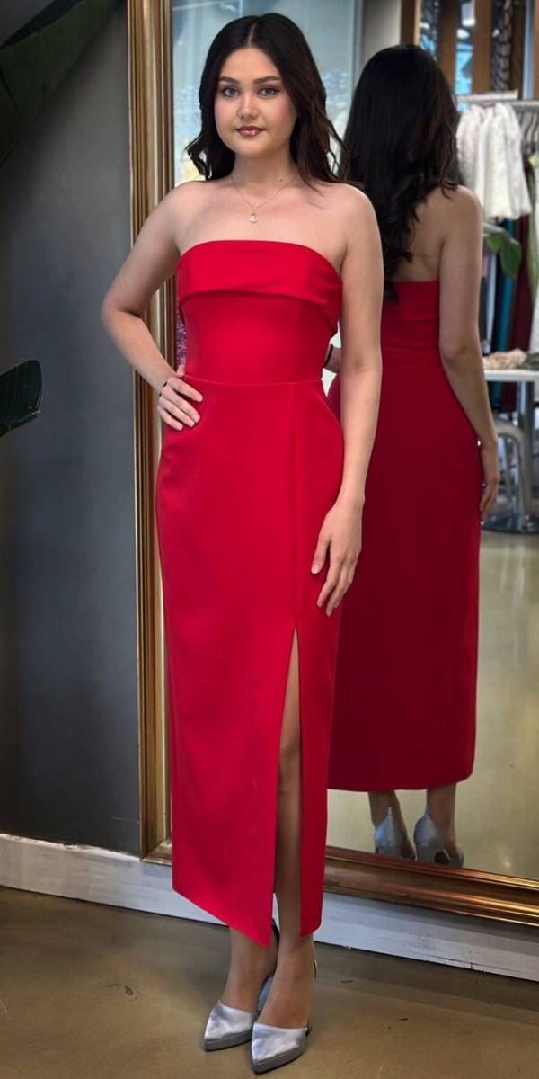 Rotes Trägerloses Midikleid Aus Krepp Mit Schlitz Und Geradem Schnitt – Abendkleid 7692 - 1